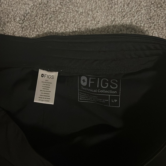 FIGS Black Scrub Bottoms - Picture 5 of 5